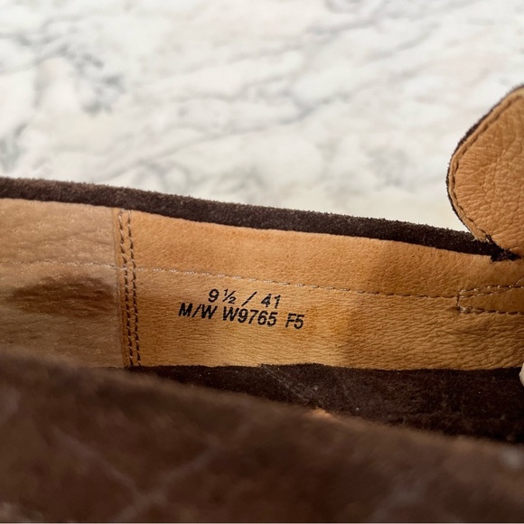 Born croc Embossed brown suede loafers unisex men’s size 9.5 women’s size 10.5 main image 4